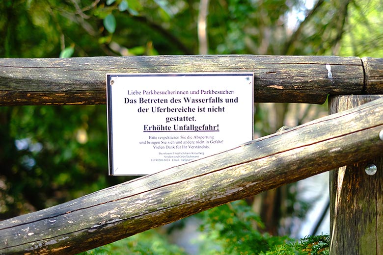 Do not try to climb Viktoriapark's waterfall! Do not try to climb Viktoriapark's waterfall!