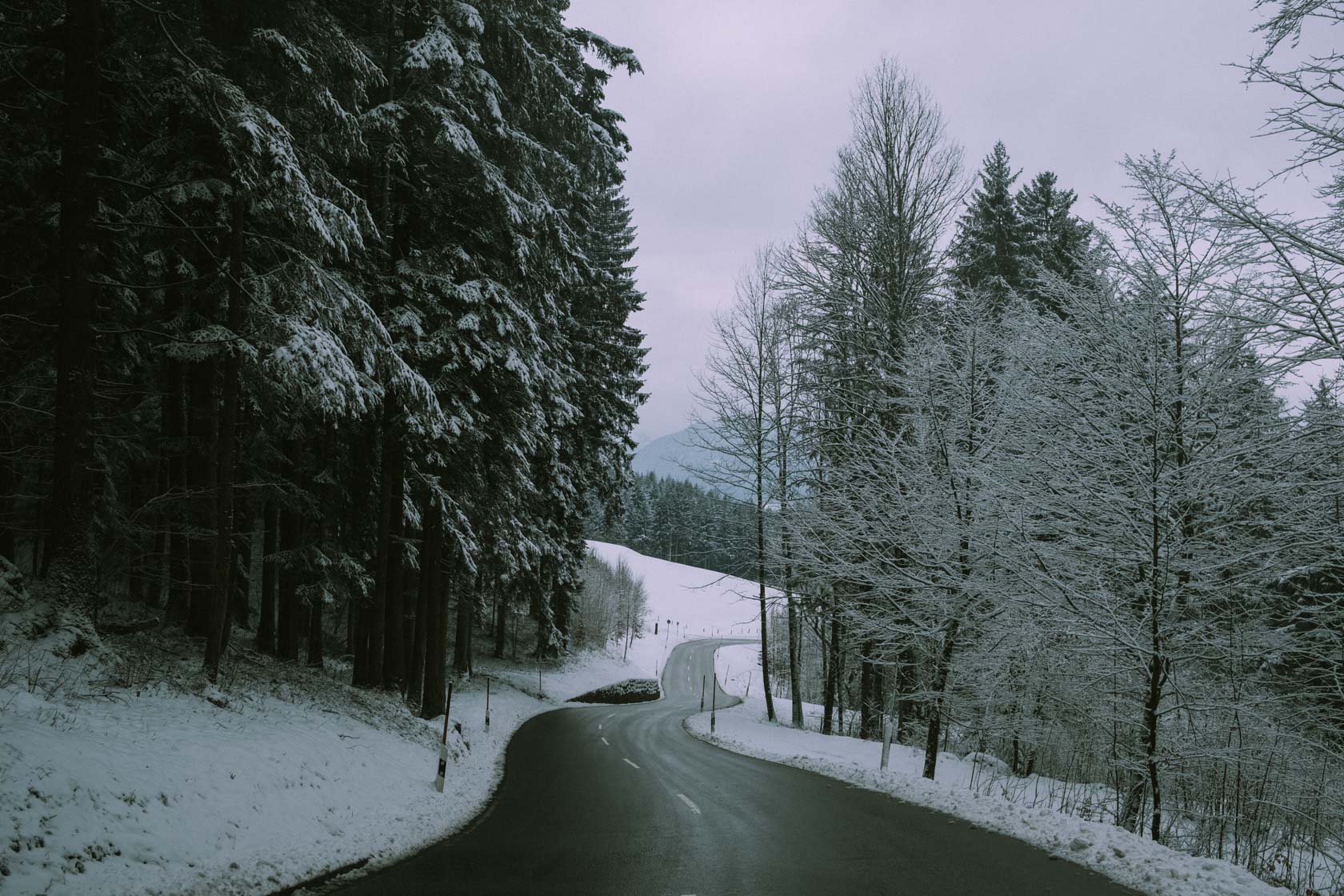 Deutsche Alpenstrasse in Winter