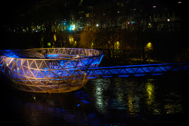Graz' Murinsel, the Island in the Mur, by night Graz' Murinsel, the Island in the Mur, by night