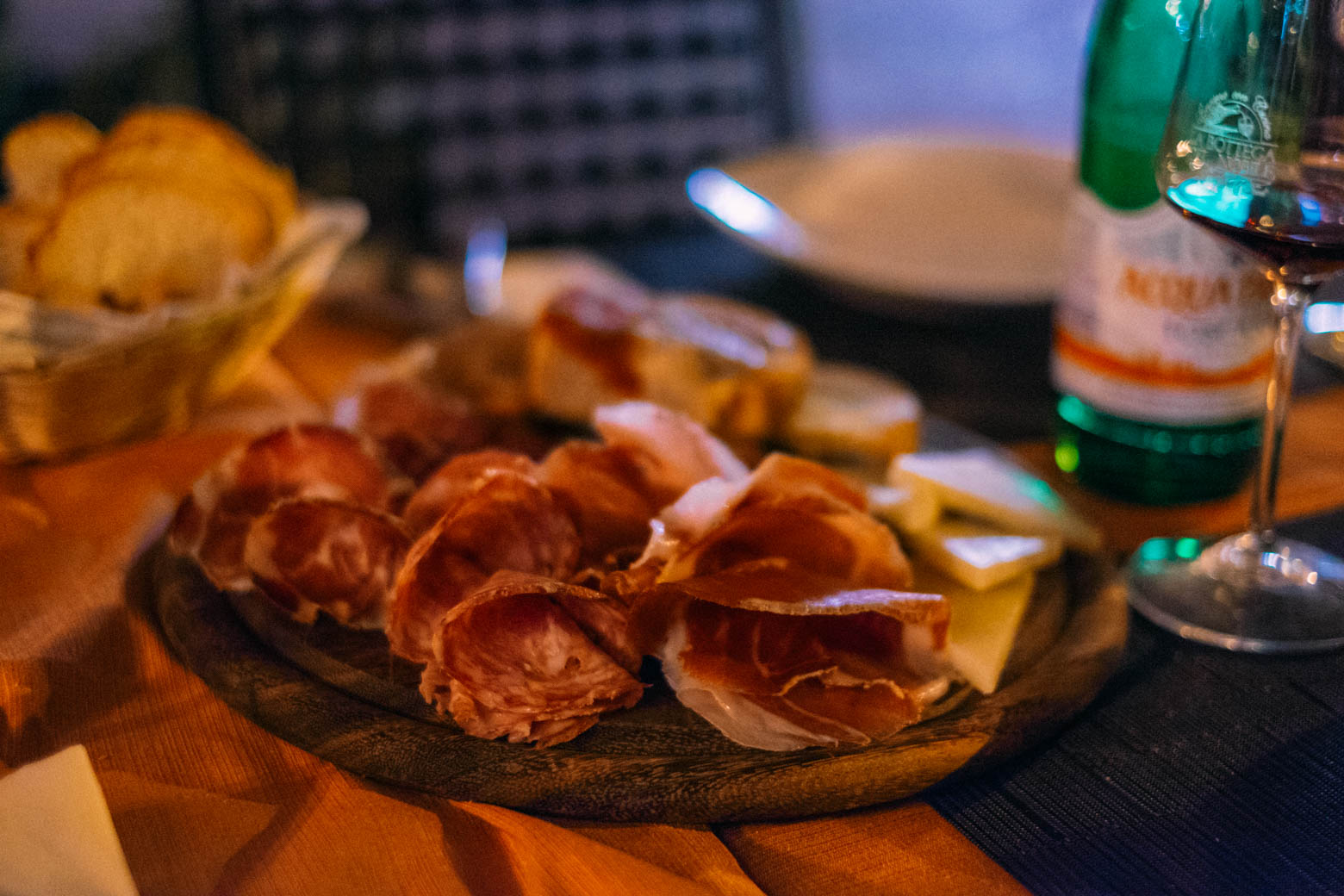 Wine tasting in Tuscany's Montepulciano historic old town is a fantastic activity that need not require a lot of planning. A platter of locally sourced meats and cheeses in Tuscany