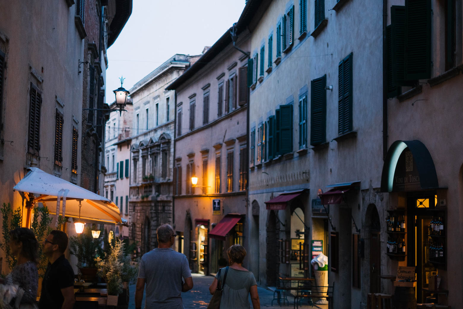 Wine tasting in Tuscany's Montepulciano historic old town is a fantastic activity that need not require a lot of planning. The streets of Montepulciano at night