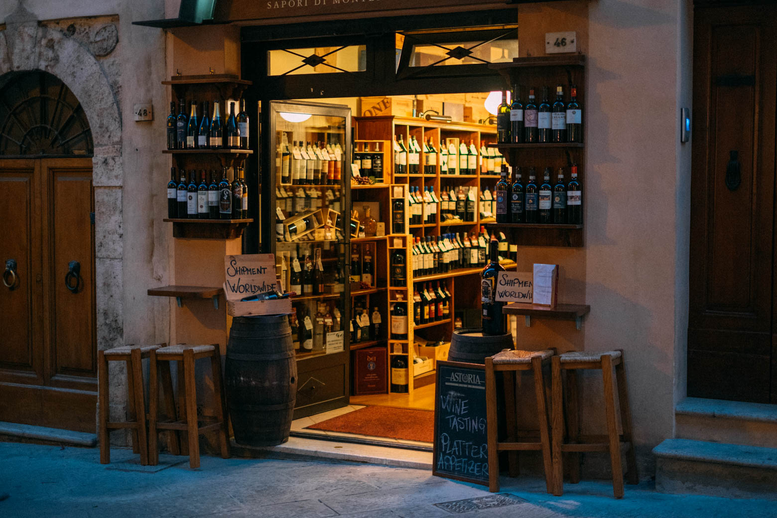 Wine tasting in Tuscany's Montepulciano historic old town is a fantastic activity that need not require a lot of planning. A wine shop in Montepulciano